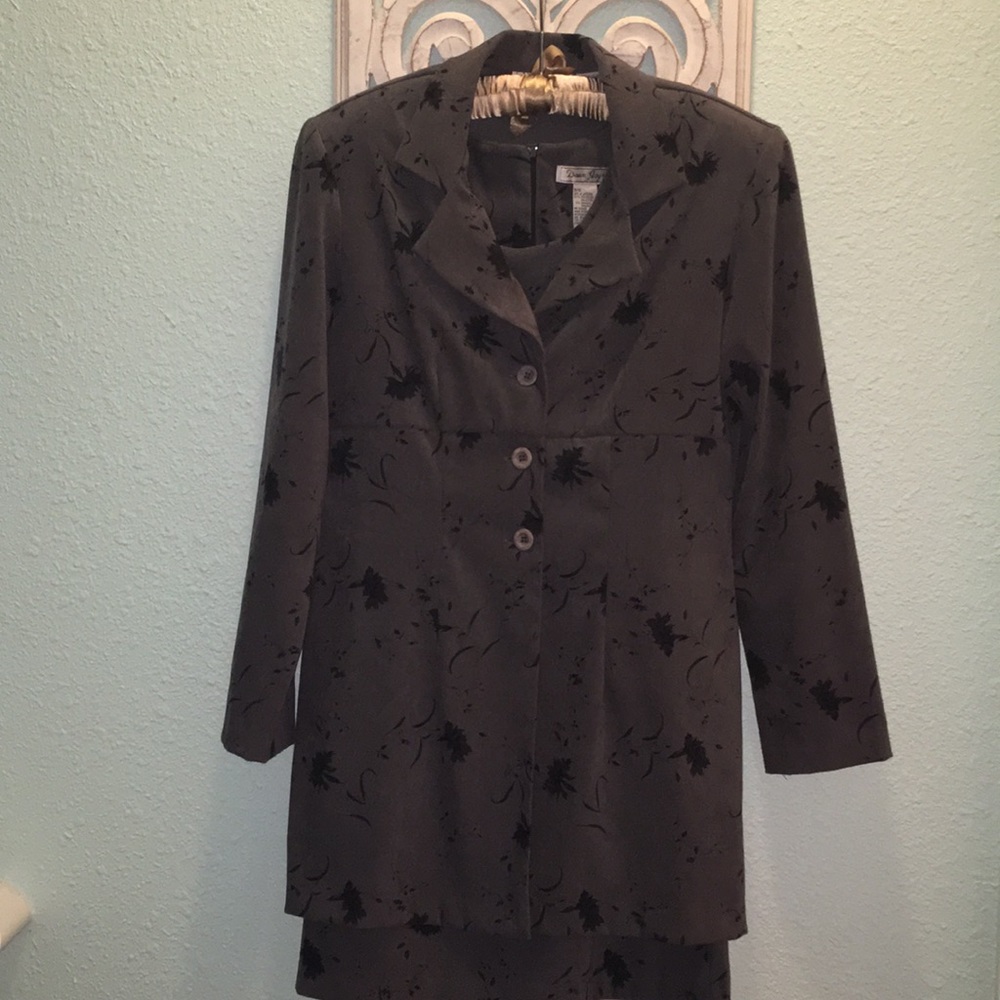 Mini tank dress w jacket.